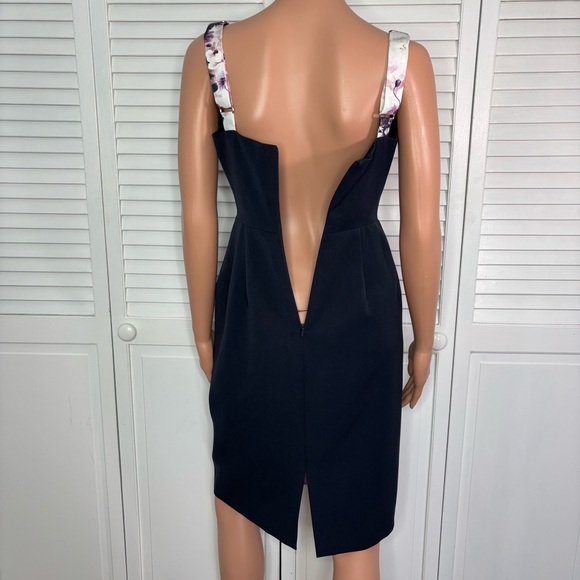 New BLACK HALO Hibiscus Coast Floral Sheath Dress Size 8 - Picture 4 of 7